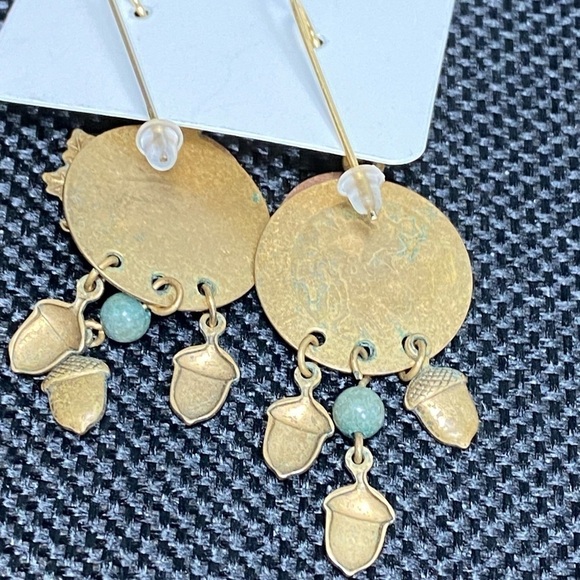 #15 Earrings - Picture 4 of 4